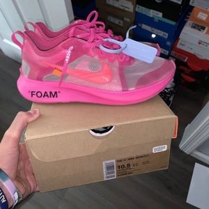 Men’s sz 10.5 Nike off-white zoom fly tulip pink